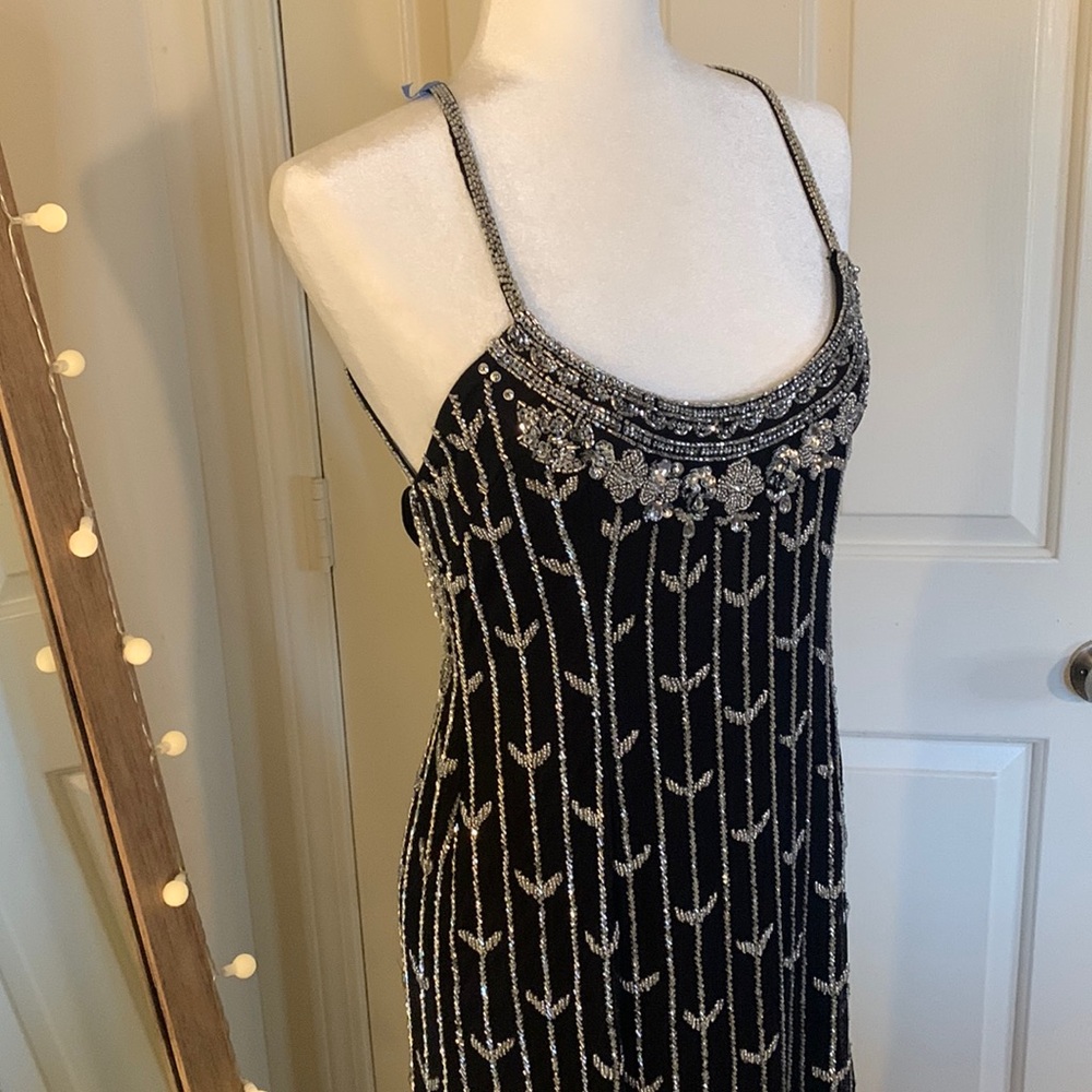 MAC DUGGAL Hand Embellished Scallop Detailed High Low Hem Gown - Picture 6 of 16
